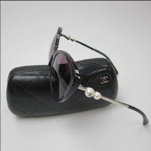 CHANEL Sunglasses